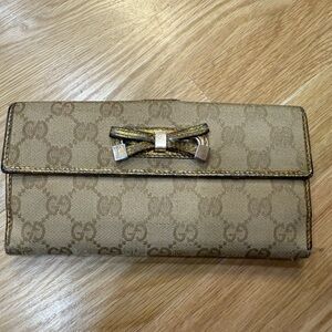 Authentic Vintage Gucci Wallet